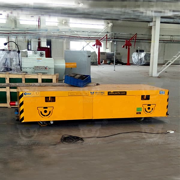 How to Choose Low-Voltage Rail Flat Car Equipment?